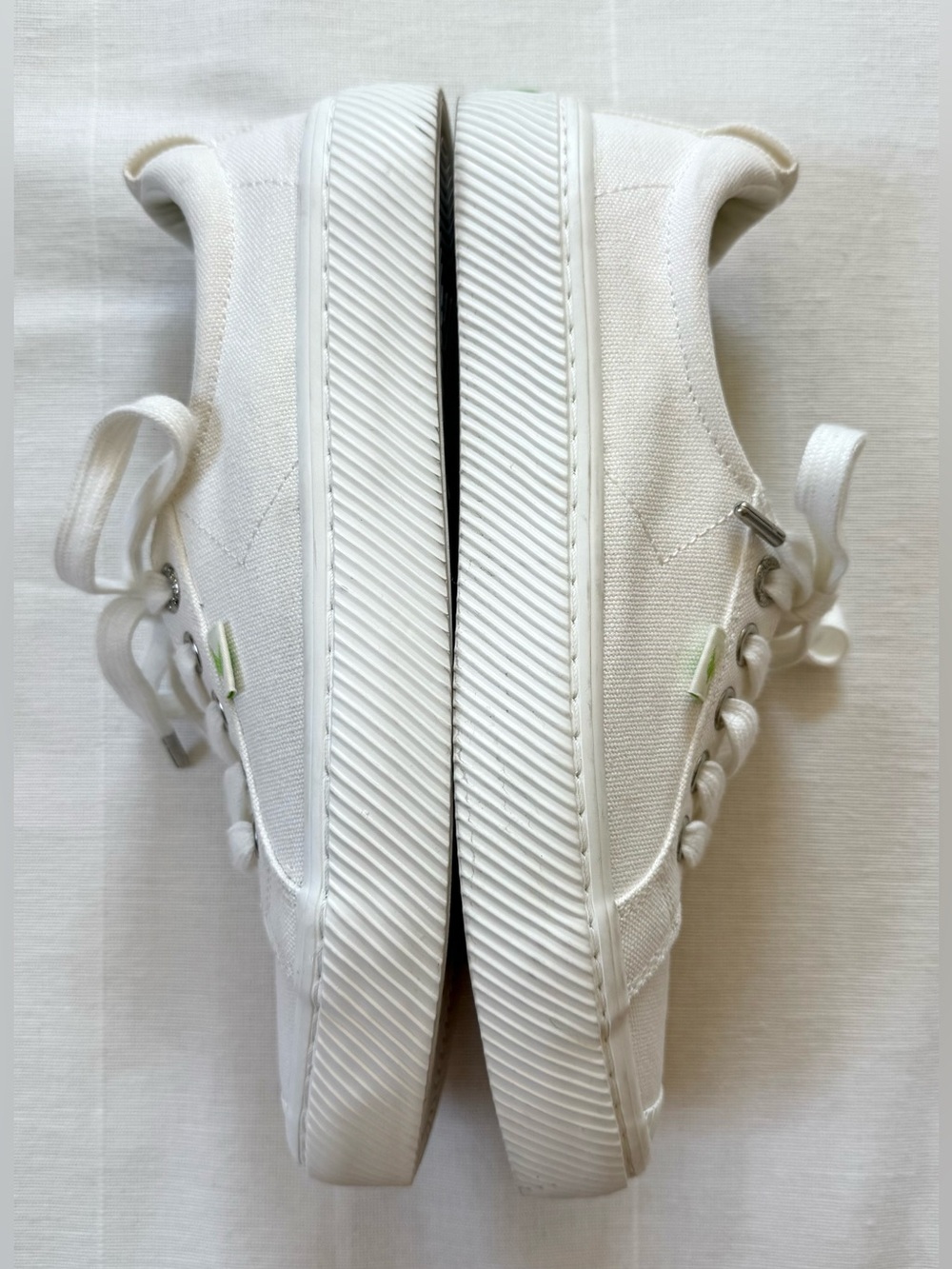 Cariuma OCA Low Off-White Canvas Sneakers | Sustainable Organic Cotton Shoes - Picture 7 of 11